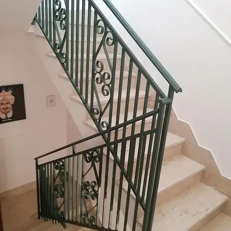 Stanza Con Terrazza Homestay