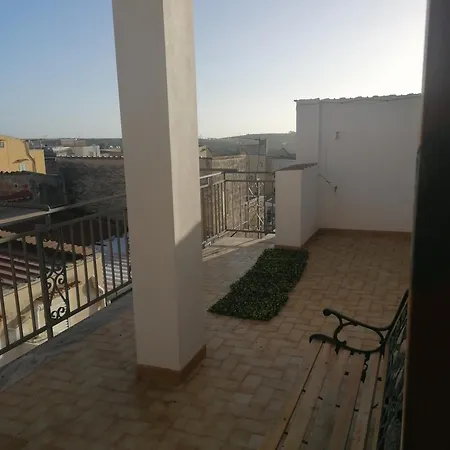 Stanza Con Terrazza